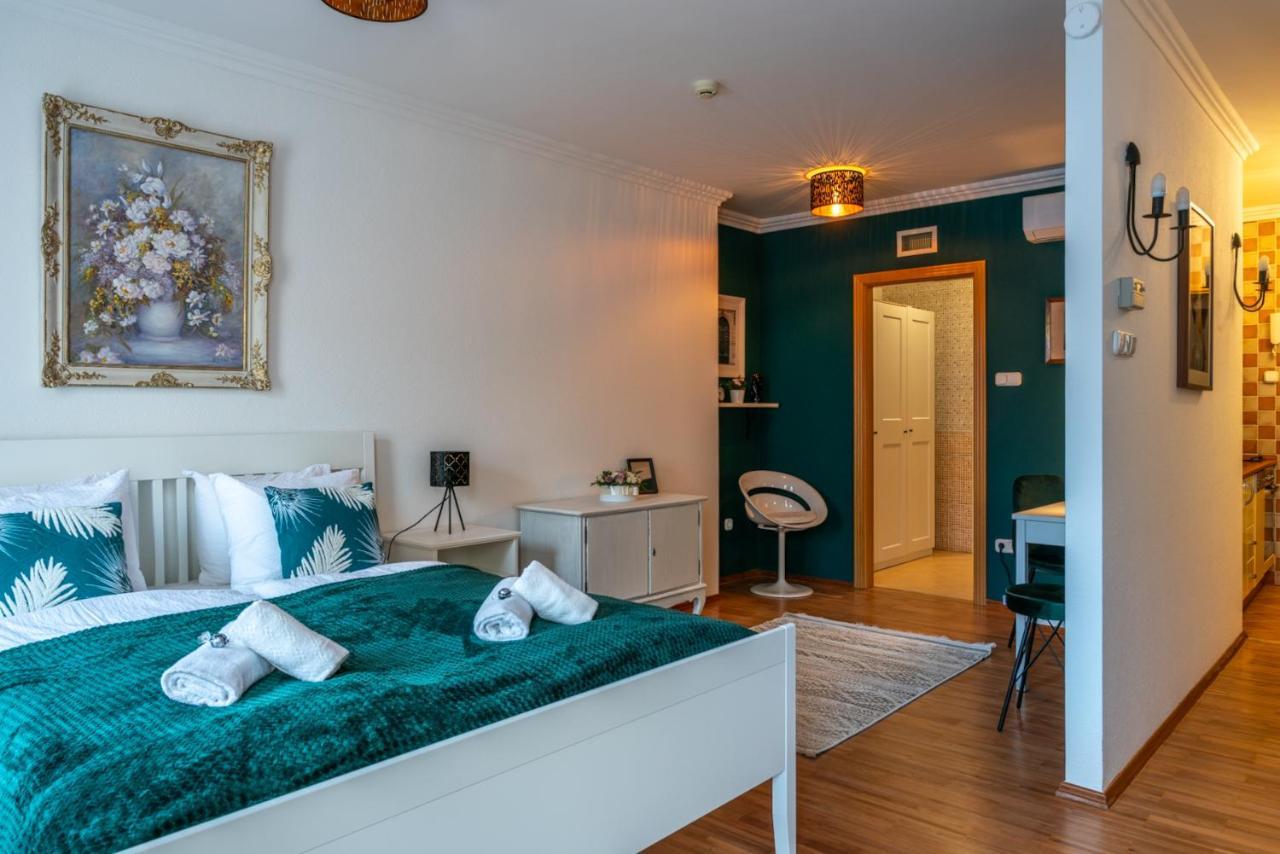 Romantic Studio Secret Garden Budapest Ngoại thất bức ảnh