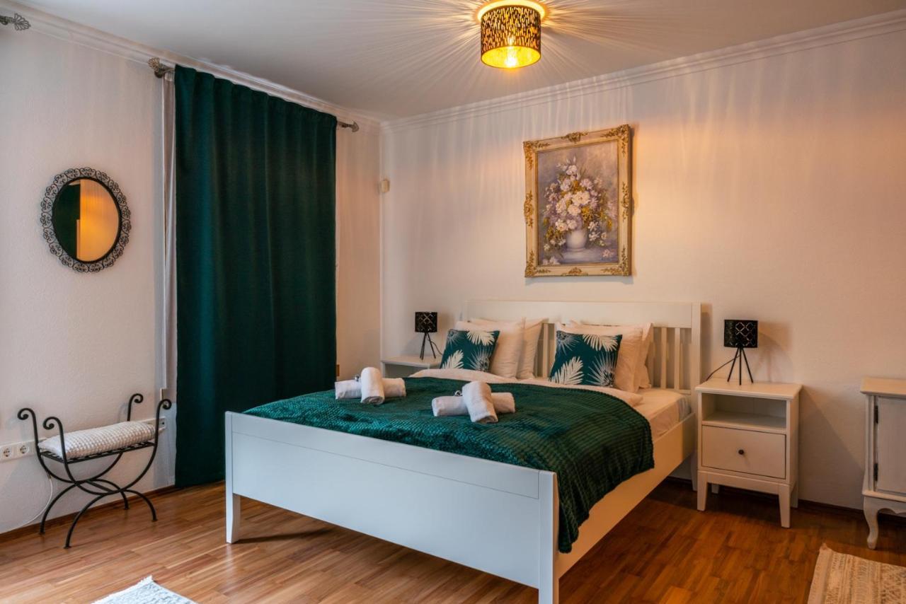 Romantic Studio Secret Garden Budapest Ngoại thất bức ảnh