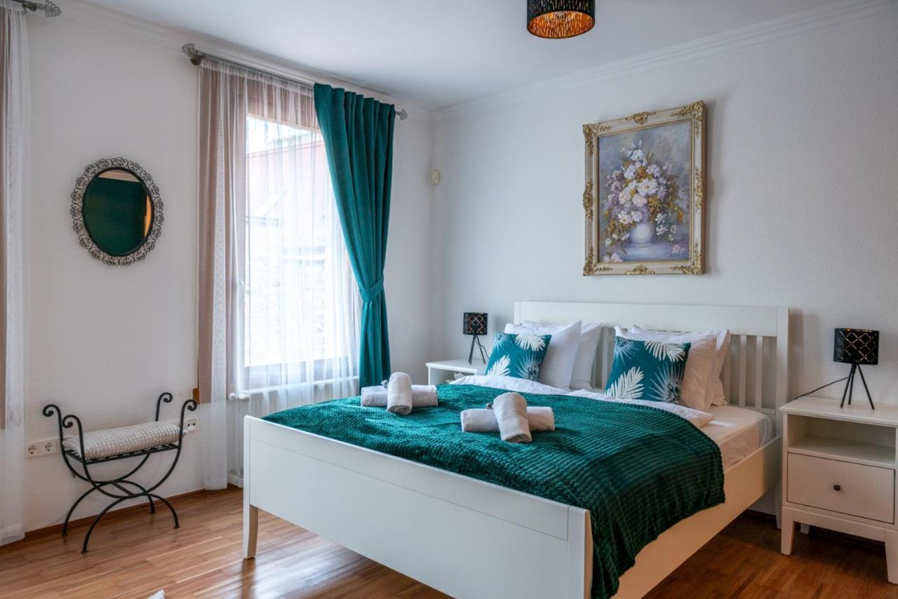 Romantic Studio Secret Garden Budapest Ngoại thất bức ảnh