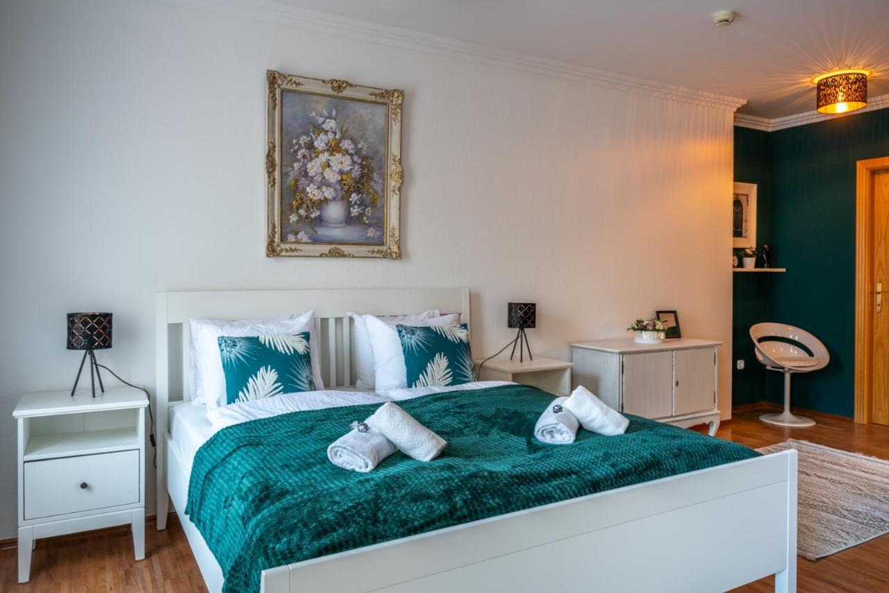 Romantic Studio Secret Garden Budapest Ngoại thất bức ảnh